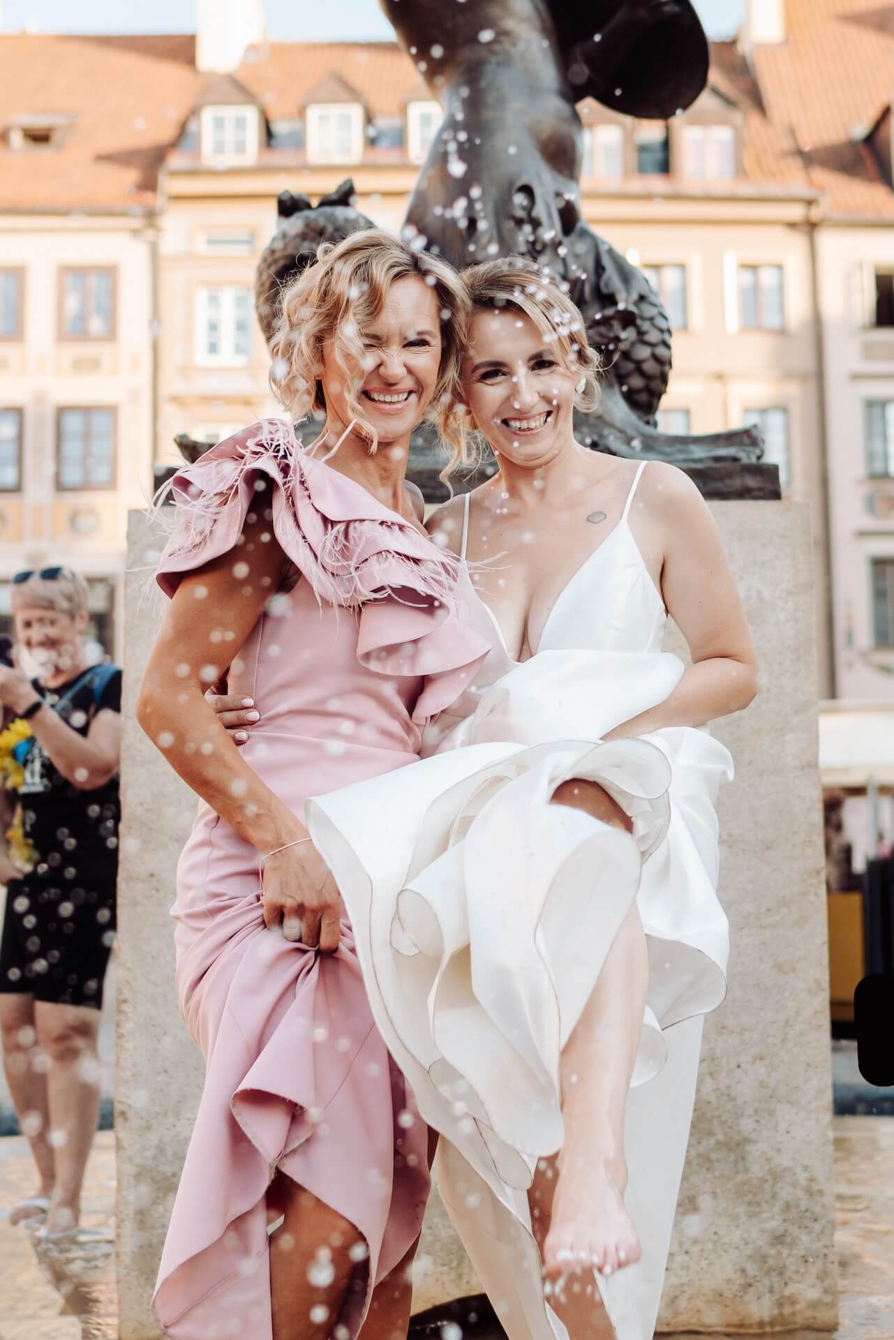 Fotograf ślubny Warszawa – plener na rynku