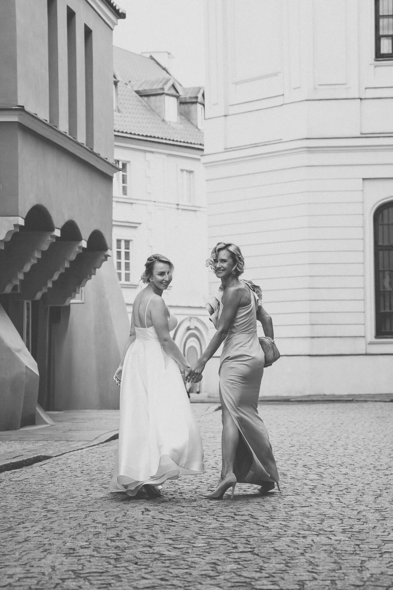 Najlepsza świadkowa na świecie – ślub na starówce Warszawa