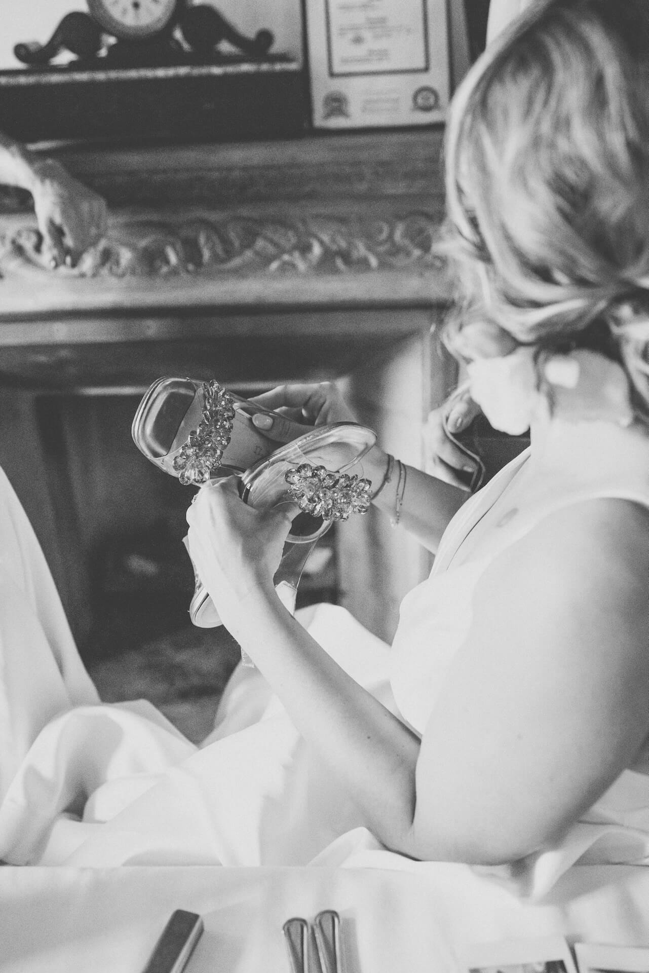 Panna młoda buty detal – wesele Warszawa